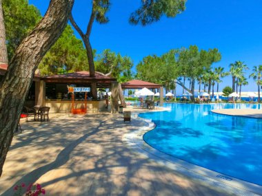 Goynuk, Antalya, Türkiye - 11 Mayıs 2021: Türkiye 'nin Goynuk kentinde 7 Deniz Oteli Yaşam Ultra All Inexclusive and Kids Concept 5 yıldızı 11 Mayıs 2021.