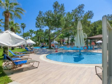 Goynuk, Antalya, Türkiye - 11 Mayıs 2021: Türkiye 'nin Goynuk kentinde 7 Deniz Oteli Yaşam Ultra All Inexclusive and Kids Concept 5 yıldızı 11 Mayıs 2021.