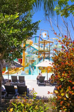 Belek, Antalya, Türkiye - 15 Mayıs 2021: Belek 'teki Efsaneler Diyarı tema parkı. Sprey eylem çekimi