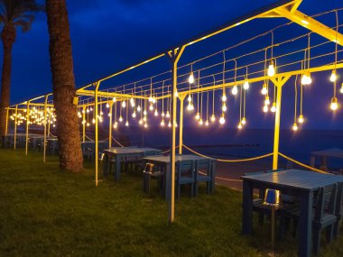 Beldibi, Kemer, Antalya, Türkiye - 11 Mayıs 2021: Beldibi, Kemer, Antalya, Türkiye 'deki 5 yıldızlı Rixos Beldibi Oteli manzarası 11 Mayıs 2021