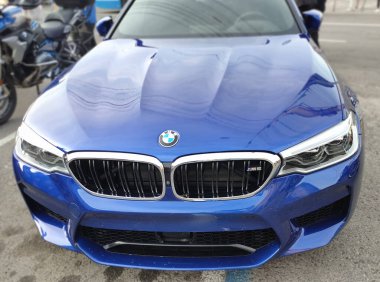 Kiyv, Ukrayna - 30 Ağustos 2021: BMW X1 sDrive20d M Sport car Kiyv, Ukrayna - 30 Ağustos 2021