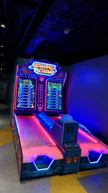 Barcelona, İspanya - 26 Eylül 2025: Oyunlar Salonu 'nun İçi - MSC Dünya Europa yolcu gemisinde sanal gerçeklik oyunları