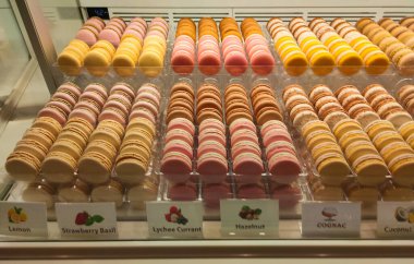 Barcelona, İspanya - 26 Eylül 2025: Yolcu gemisi MSC World Europa 'daki çikolatanın içi