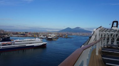 Barcelona limanı, Barcelona limanında feribot, İspanya 'da Katalonya