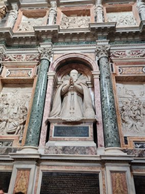 Roma, İtalya - 19 Aralık 2025: Santa Maria Maggiore olarak da bilinen Aziz Mary Bazilikası 'nın iç görünümü. Roma 'nın dört büyük bazilikasından biridir..