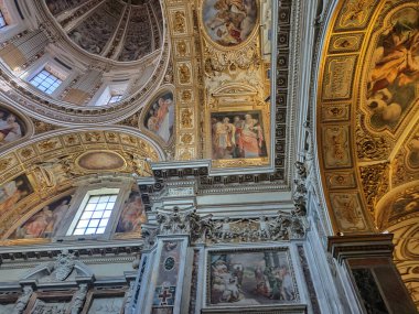 Roma, İtalya - 19 Aralık 2025: Santa Maria Maggiore olarak da bilinen Aziz Mary Bazilikası 'nın iç görünümü. Roma 'nın dört büyük bazilikasından biridir..