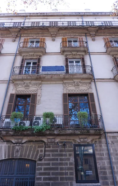 İspanya 'daki Palma de Mallorca' da güzel sokak manzaraları ve mimari