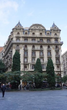 Barcelona, İspanya - 14 Aralık 2025: Placa de Ramon Berenguer III..