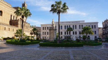 Palermo, İtalya - 18 Aralık 2025: Palermo Katedrali Palermo, Sicilya, İtalya 'da Meryem Ana' nın Varsayımına adanmıştır.