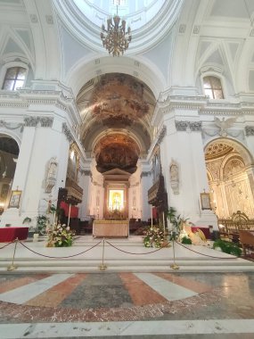 Palermo, İtalya - 18 Aralık 2025: Palermo Katedrali 'nin merkez nave manzarası 18 Aralık 2025