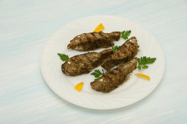 Grup Somon dilimleri beyaz tabak yuvarlak 