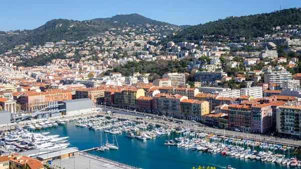 Hamnen med båtar i Nice — Stockfoto