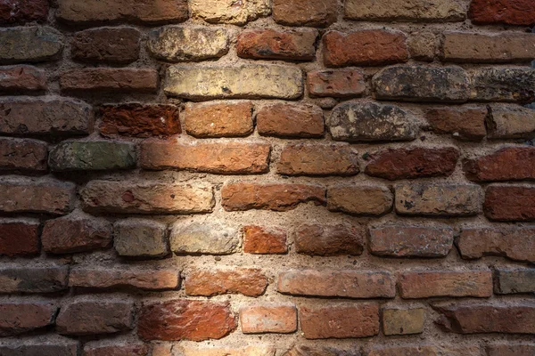 eski kırmızı tuğla duvar