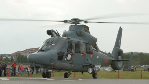 Helicóptero Exército e Dia da Unidade Pública — Vídeo de Stock