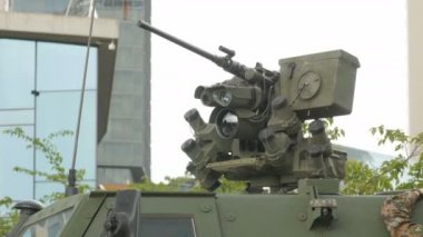 Taret, silah ve silah görünümünü kapat.