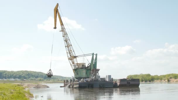 River dredging works. — Stock Video