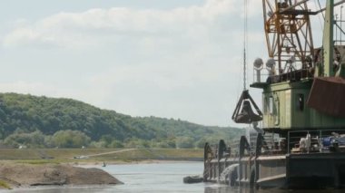 İşleri tarama Nehri.