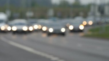 Trafik sıkışıklığı Litvanya, bulanık sahne üzerinde odaklanmamış görünümü.