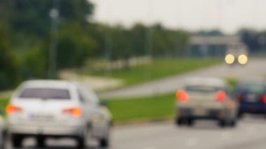 Trafik sıkışıklığı Litvanya, bulanık sahne üzerinde odaklanmamış görünümü.