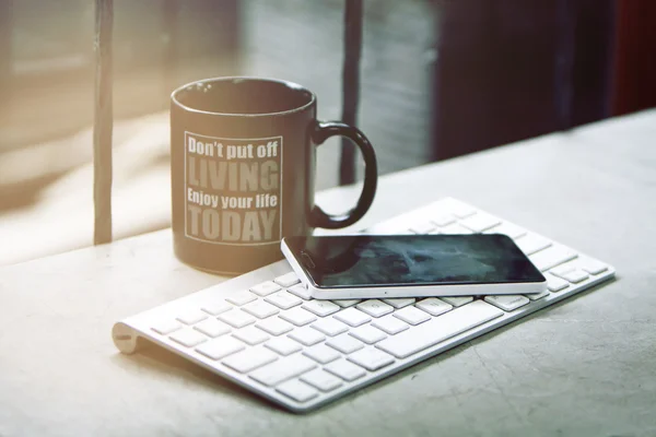 Klavye Smartphone ve kupa