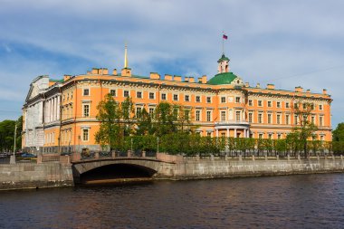 Mikhailovsky kale manzarası. Setin Fontanka Nehri'nin. Saint Petersburg. Rusya.