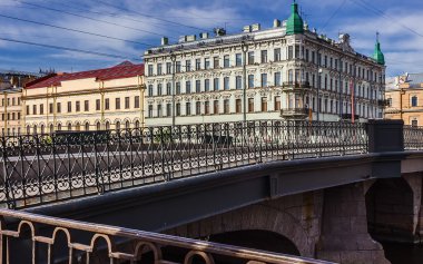 Saint Petersburg, Rusya'nın Fontanka Nehri'nin köprü