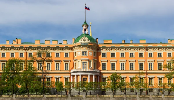 Mikhailovsky kale manzarası. Setin Fontanka Nehri'nin. Saint Petersburg. Rusya.
