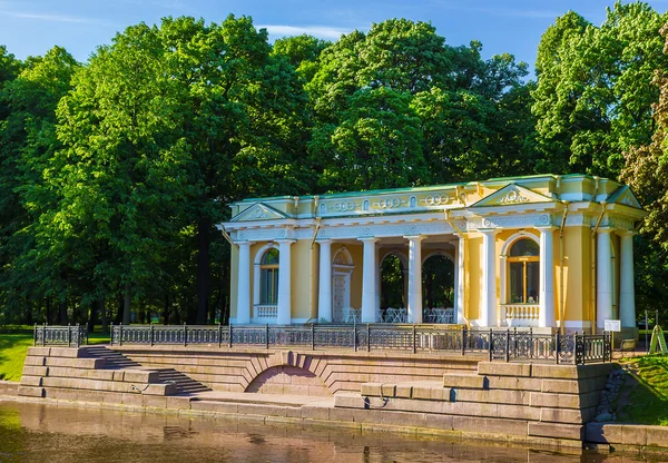 Rossi Mikhailovsky Bahçe Pavyonu. St. Petersburg. Rusya