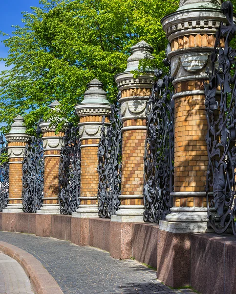 Mikhailovsky bahçe çit. Saint Petersburg. Rusya. 