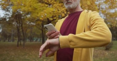 Spor giyim sektöründe modern atlet akıllı telefondan fitness uygulamasını seçiyor.