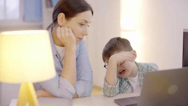 Bored Child Eyeglasses Studying Online Quarantine Deficit Attention — Stock Video