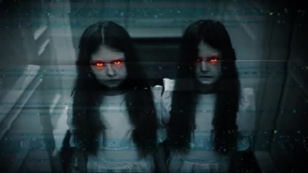 Due Ragazzine Gemelle Malvagie Che Guardano Telecamera Eventi Paranormali Schermo — Video Stock