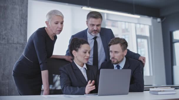 Collega Ondersteunen Trieste Zakenvrouw Functie Projectfalen Ontslag — Stockvideo