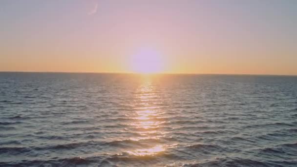 Geweldige Rustige Zeegezicht Met Prachtige Zonsondergang Aan Horizon Ontspannen Vakantie — Stockvideo