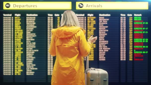 Young Woman Outraged Flight Cancelation Waiting Airport Emergency — Stock Video