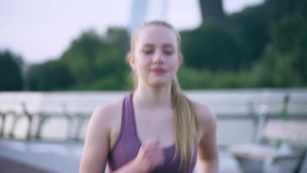 Beautiful Positive Woman Sports Wear Running Bridge Workout Outdoors — Stock Video