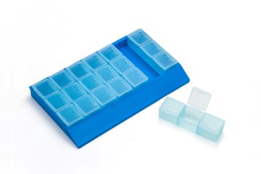 Haftalık ilaç kutusu