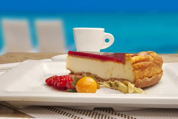 Cheesecake ve çilek