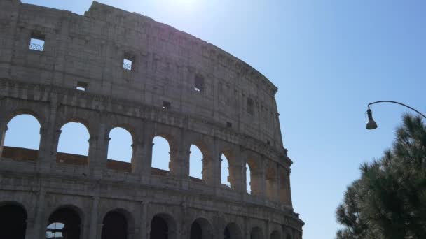 Coliseo Romano en el día de verano — Vídeo de stock