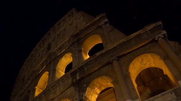 Колизей в ночное время — стоковое видео