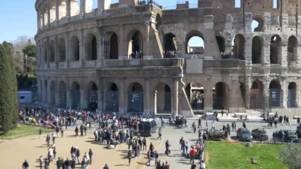 Римський Колізей на літній день — стокове відео