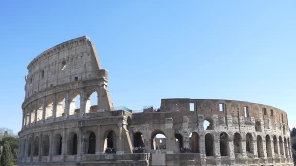 Coliseo Romano en el día de verano — Vídeo de stock