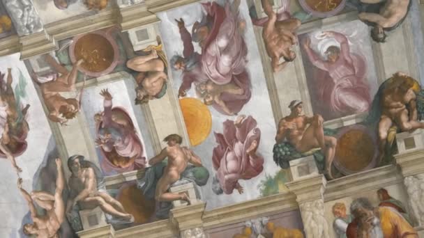 与绘画在大教堂的教堂天花板 — 图库视频影像