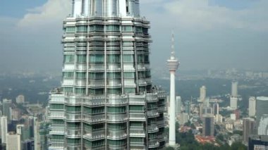 yoğun şehir içinde gökdelenler