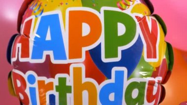 Balonlar mutlu doğum günü mesajı