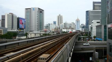 kamera tarafından geçen metroyu 