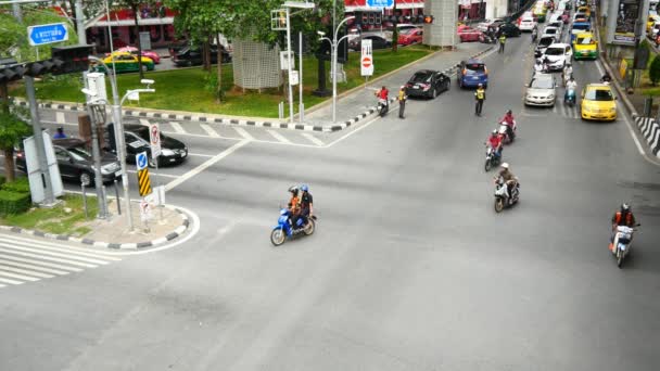 Traffic jam in city centre — Stock Video