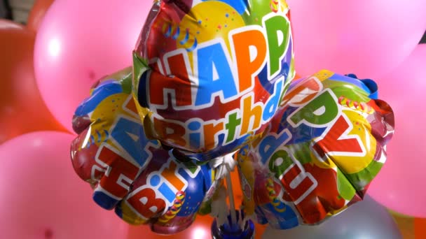 Glückwunsch zum Geburtstag auf Luftballons — Stockvideo