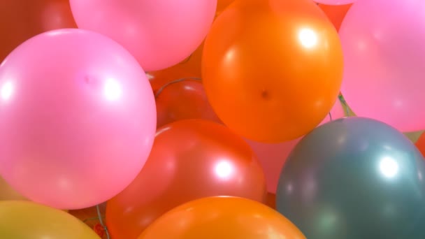 Ευτυχισμένος γενέθλια πολύχρωμα μπαλόνια — Αρχείο Βίντεο