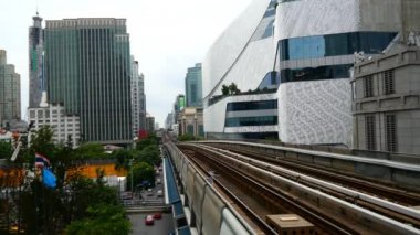 kamera tarafından geçen metroyu 